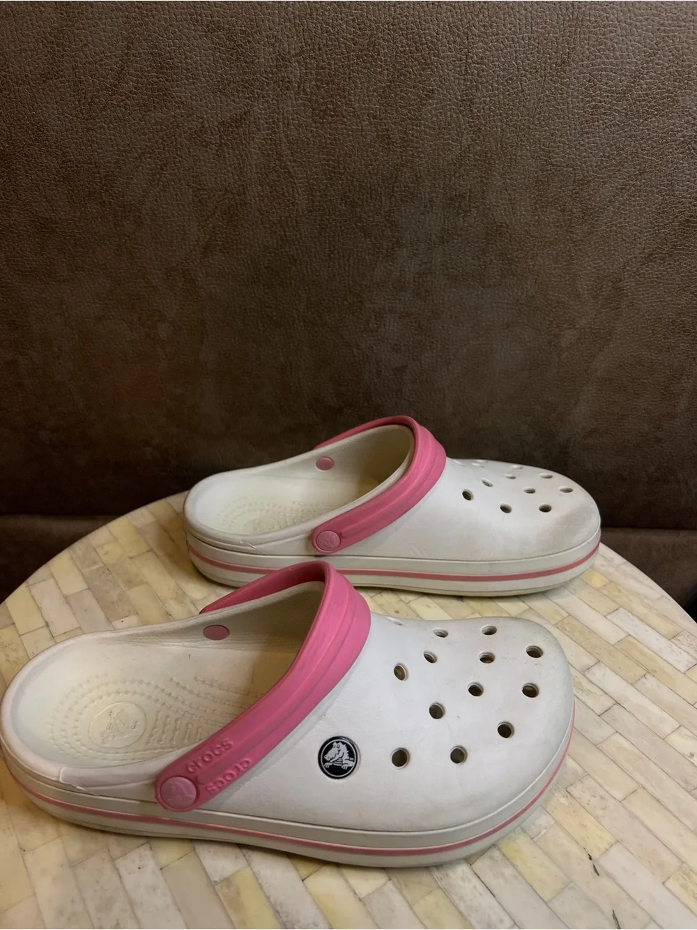 CROCS White Clog with Pink Strap and Trim - Picture 3 of 5